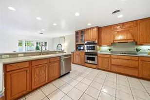 2410 Dellwood Dr, Orlando, FL 32806 - Photo 8