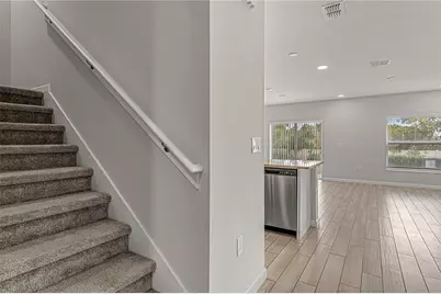 2875 Narcoossee Commons Way, Saint Cloud, FL 34771 - Photo 16