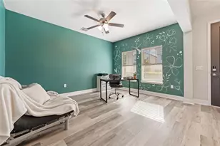 2450 Standing Rock Cir, Oakland, FL 34787 - Photo 6