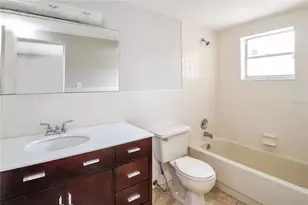 610 Charlotte Ave, Tarpon Springs, FL 34689 - Photo 12