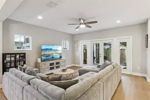 210 Hibiscus Ct, Orlando, FL 32801 - Photo 4