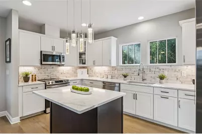 210 Hibiscus Court, Orlando, FL 32801 - Photo 8