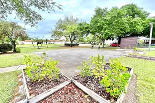 530 Park Ave, Umatilla, FL 32784 - Photo 20