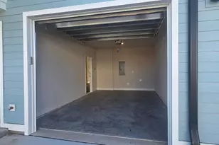 1001 Caroline St, Tavares, FL 32778 - Photo 2