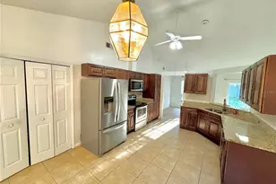 2734 Dobbin Dr, Orlando, FL 32817 - Photo 2