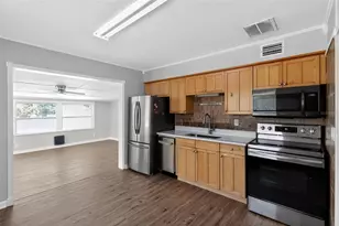 1340 Overlea St, Clearwater, FL 33755 - Photo 8