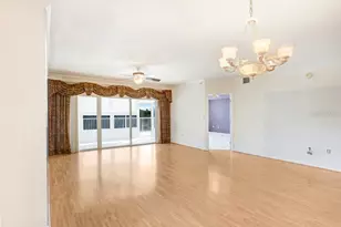 6475 Shoreline Dr, Saint Petersburg, FL 33708 - Photo 6