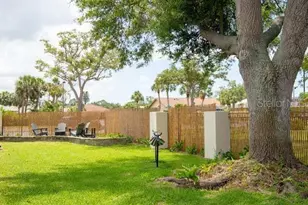 1010 Joyce Ct, Venice, FL 34293 - Photo 4