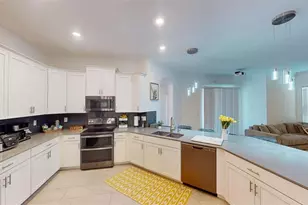 8851 Fallen Oak Dr, Davenport, FL 33896 - Photo 6