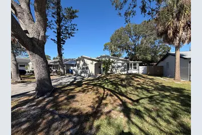 1775 New Hampshire Avenue NE, Saint Petersburg, FL 33703 - Photo 2