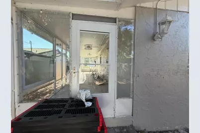 1775 New Hampshire Avenue NE, Saint Petersburg, FL 33703 - Photo 8