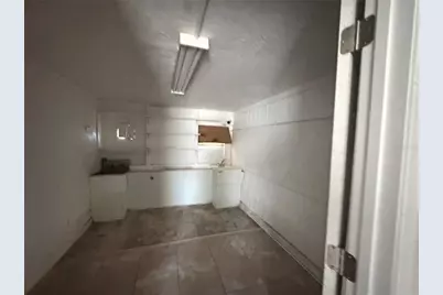 809 E Alsobrook Street, Plant City, FL 33563 - Photo 18