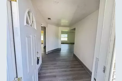 809 E Alsobrook Street, Plant City, FL 33563 - Photo 4