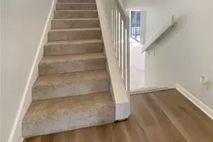 836 Amelia Ct NE, Saint Petersburg, FL 33702 - Photo 14