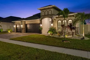 489 Avila Pl, Howey in the Hills, FL 34737 - Photo 2