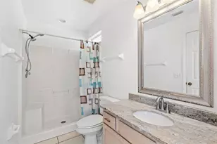 911 Lake Berkley Dr, Kissimmee, FL 34746 - Photo 20