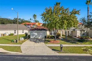 911 Lake Berkley Dr, Kissimmee, FL 34746 - Photo 26