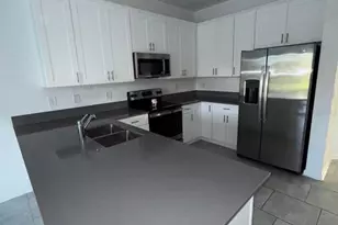 7477 Stone Crk Trl, Kissimmee, FL 34747 - Photo 10