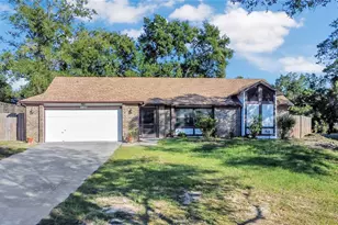 5907 Shore Breeze Ln, Orlando, FL 32810 - Photo 2