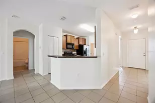 3153 Queen Alexandria Dr, Kissimmee, FL 34744 - Photo 4