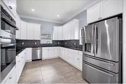 8115 61st Street N, Pinellas Park, FL 33781 - Photo 18