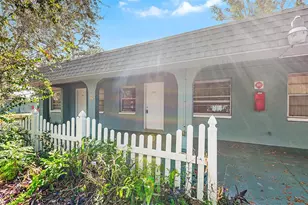 555 62nd St S, Saint Petersburg, FL 33707 - Photo 1