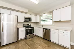 5820 21st St W, Bradenton, FL 34207 - Photo 6