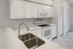 6904 Drewrys Bluff, Bradenton, FL 34203 - Photo 14