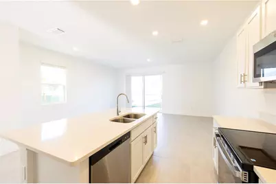 7609 Waterscape Drive, Groveland, FL 34736 - Photo 18