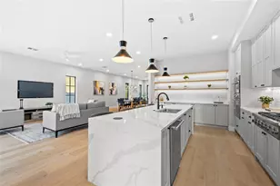 902 Shady Ln Dr, Orlando, FL 32804 - Photo 8