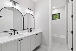 902 Shady Ln Dr, Orlando, FL 32804 - Photo 42