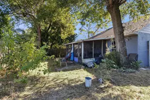 5147 Rebecca Ct, Orlando, FL 32810 - Photo 16