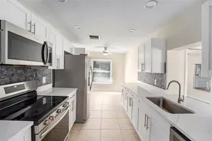 1802 Forest Dr, Oldsmar, FL 34677 - Photo 8