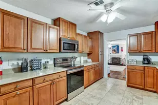 7716 Dartmouth Ave N, Saint Petersburg, FL 33710 - Photo 16