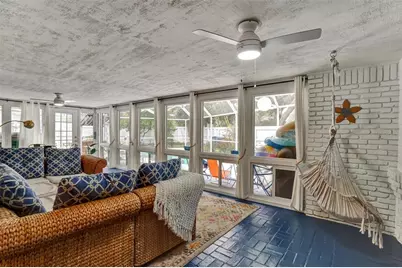 7716 Dartmouth Avenue N, Saint Petersburg, FL 33710 - Photo 32