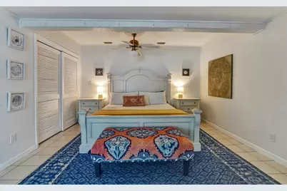7716 Dartmouth Avenue N, Saint Petersburg, FL 33710 - Photo 22