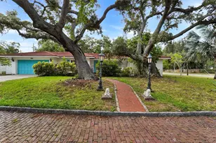 7716 Dartmouth Ave N, Saint Petersburg, FL 33710 - Photo 1