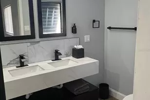 905 W 11th Ave, Mount Dora, FL 32757 - Photo 18