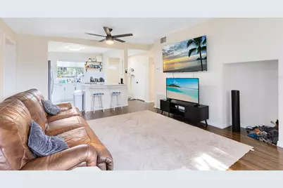 424 Manhattan Avenue, Daytona Beach, FL 32118 - Photo 2