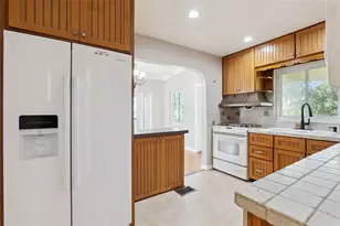 4611 Ola Beach Dr, Mount Dora, FL 32757 - Photo 12