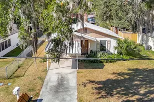 1807 N Barnes St, Plant City, FL 33563 - Photo 2