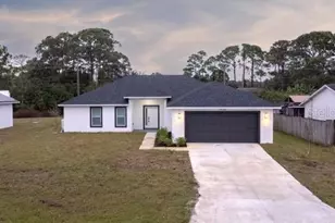 1438 Seeley Cir NW, Palm Bay, FL 32907 - Photo 2