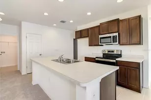 1761 Tree Shade Dr, Davenport, FL 33837 - Photo 6