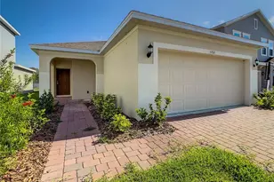 1761 Tree Shade Dr, Davenport, FL 33837 - Photo 2