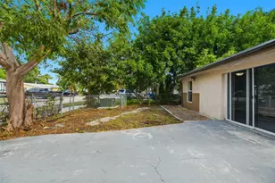 5735 Hayes St, Hollywood, FL 33021 - Photo 38