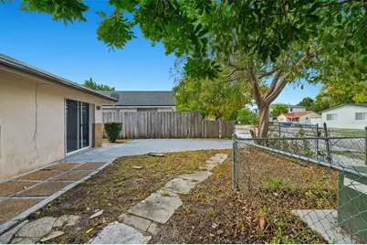 5735 Hayes Street, Hollywood, FL 33021 - Photo 36