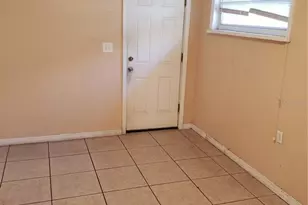 637 W Harding St, Orlando, FL 32805 - Photo 4