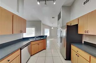 817 Highland Crest Loop, Lake Wales, FL 33853 - Photo 8