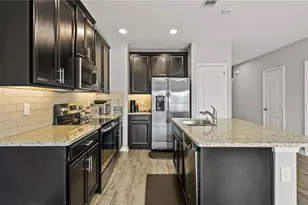 1283 Flowing Tide Dr, Orlando, FL 32828 - Photo 4