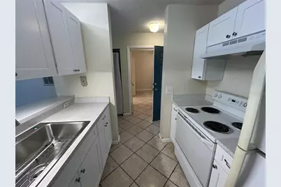 3800 SW 20th Avenue #403, Gainesville, FL 32607 - Photo 4